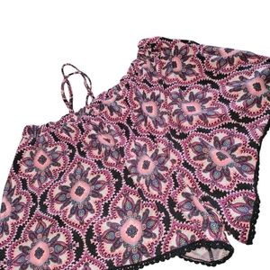 Girl's Paisley shorts  XL 14-16